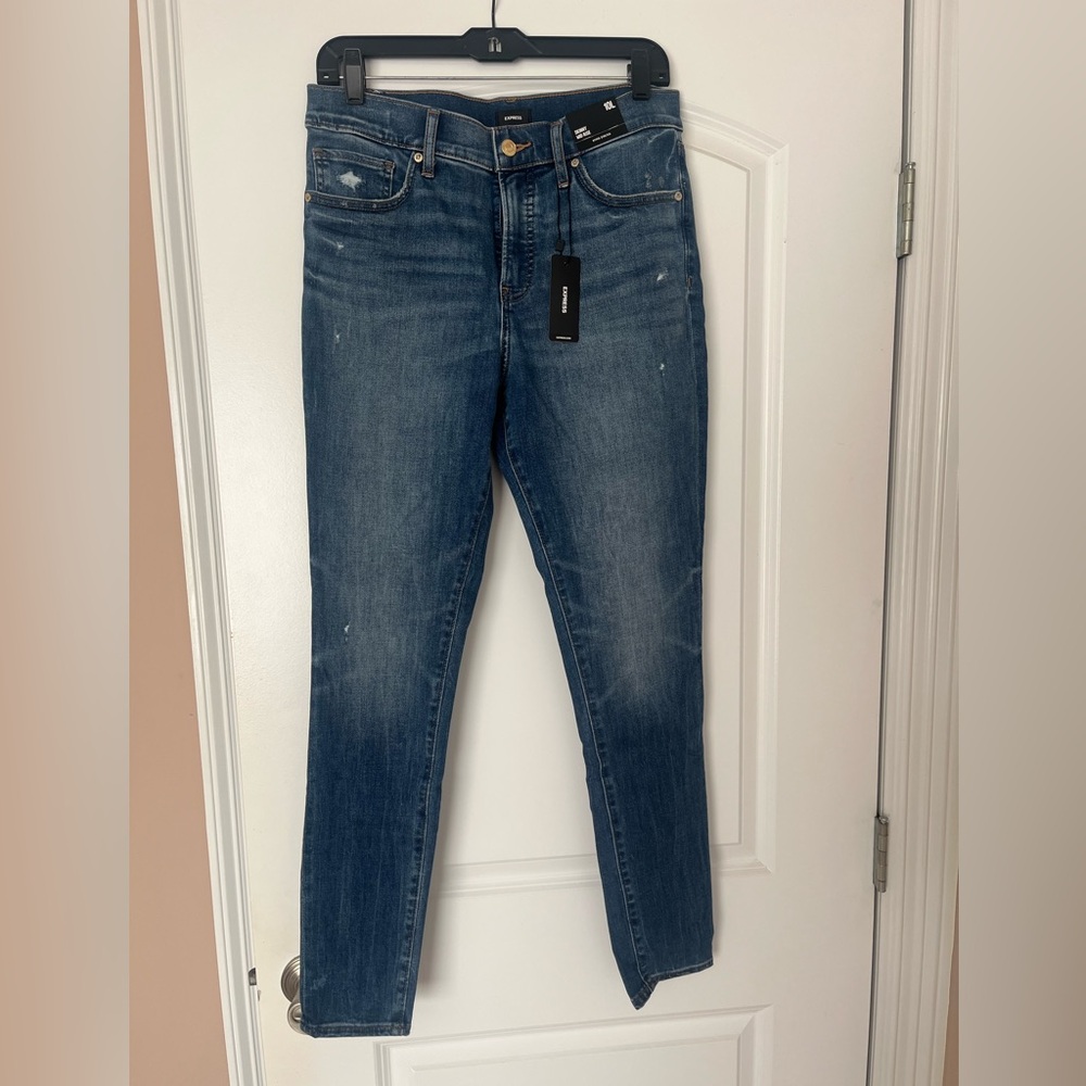 New with tags Express jeans.